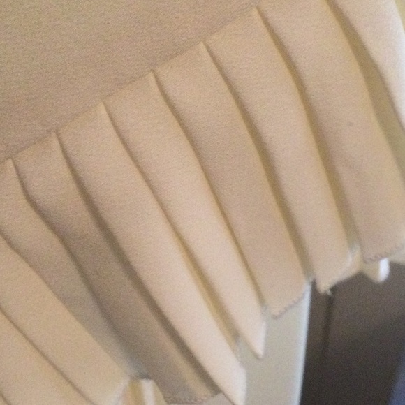 Net. White blouse with sparkle and pleated sleeves - Picture 3 of 6